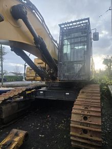 Cat 352 Excavator