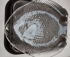 Vintage Pair of "fish" platters