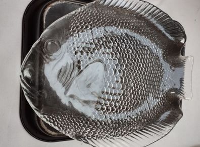 Vintage Pair of "fish" platters