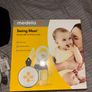 Medela Swing Maxi Double Electric Breast Pump + Pumping Bra Image 2
