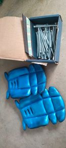 Knee pads