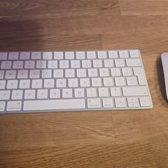 Apple Wireless mouse and keyboard