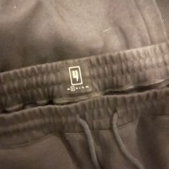Yelir tracksuit
