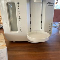 Tommee Tippee bottle maker and bottle warmer