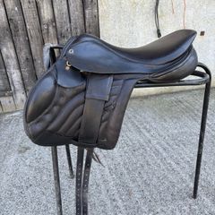 Jumping saddle