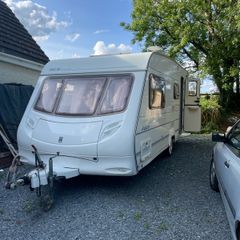 Morningstar five birth Caravan
