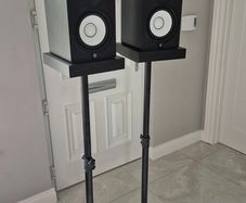 Yamaha HS7 Pair and Stands