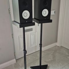 Yamaha HS7 Pair and Stands