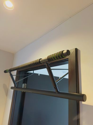 Magnoos Doorway Pull Up bar