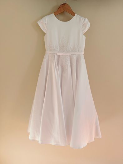 Sarah Louise Communion / flower girl  Dress size 7 years with tights