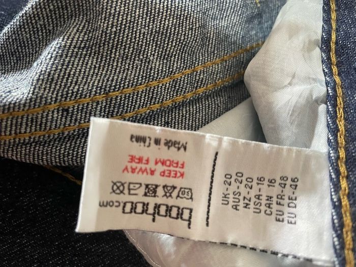 Boohoo Plus Ripped blue mom jeans plus size - New