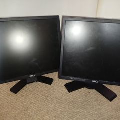 2 Dell monitors with cables 19"