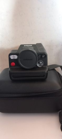 Polaroid I-2 + Case