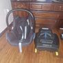 Child car seat with isofux Image 2