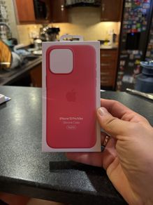 IPhone 15 Pro Max Silicone Case MagSafe