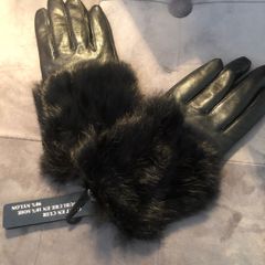 Leather gloves