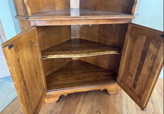 Corner Cabinet Ethan Allen Heirloom Maple Corner Cabinet