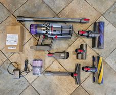 Dyson V11 SV15