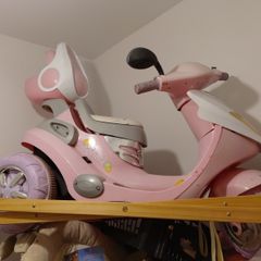 Electronic kids scooter