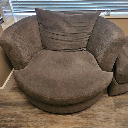 DFS Swivel chair with footstool