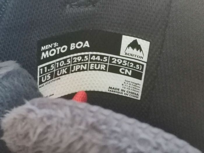 Burton snowboard boots size UK 10.5
