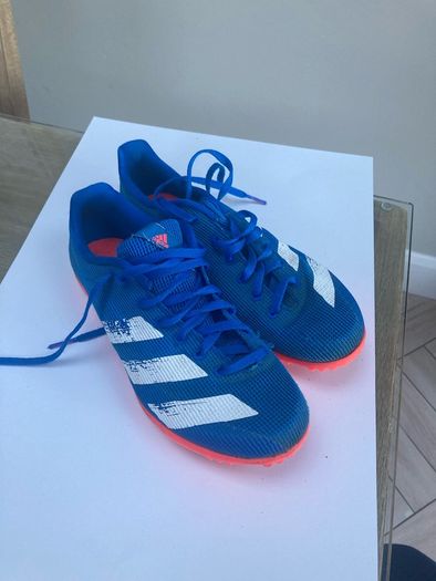 Spikes size 3.5