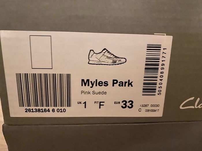 Clarks Dusty Pink Girls Runners in Size 1UK NEW