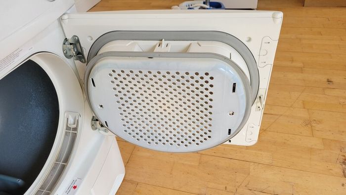 Tumble Dryer - White Zanussi electrolux autoreverse 6kg dryer
