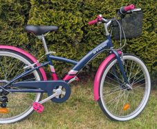 20 inch girl bicycle - like new