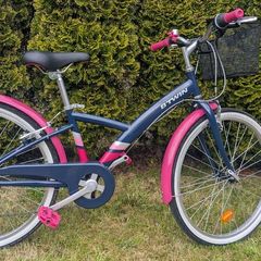 20 inch girl bicycle - like new