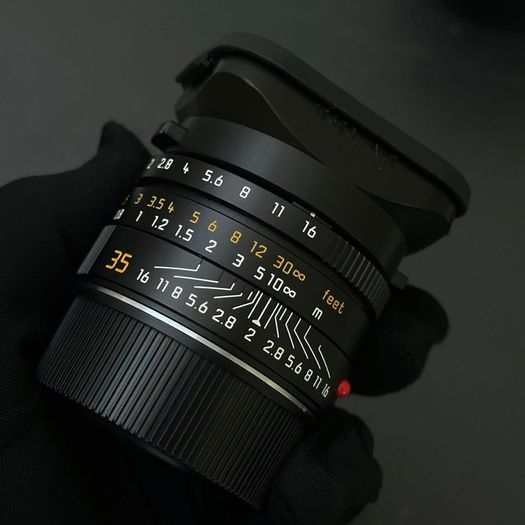 Leica Summicron-M 35mm f/2