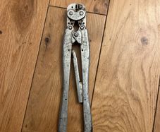pliers