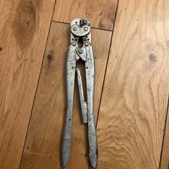 pliers