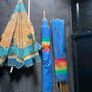 Beach windbreakers & parasol Image 3