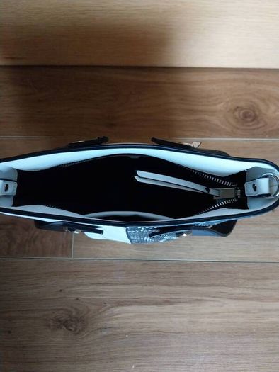 Hand bag