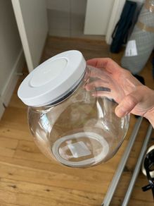 food storage container