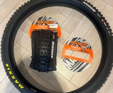 2 x Maxxis ASSEGAI (DH) E50 tire - 29x2.50 WT - tr. soft - 3C Grip / TR / DH