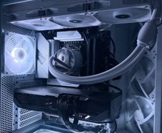 NEED GONE Gaming pc 9070xt am5