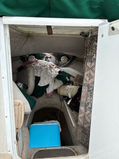 Crownline 210