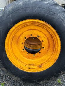 JCB 3CX rear wheels
