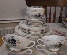 Royal Tara "Cornflower" Dinner Ware