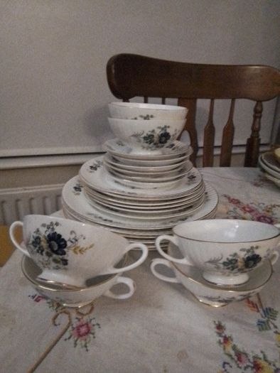 Royal Tara "Cornflower" Dinner Ware
