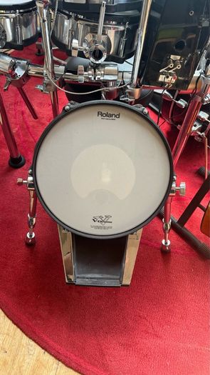 Roland kd-140