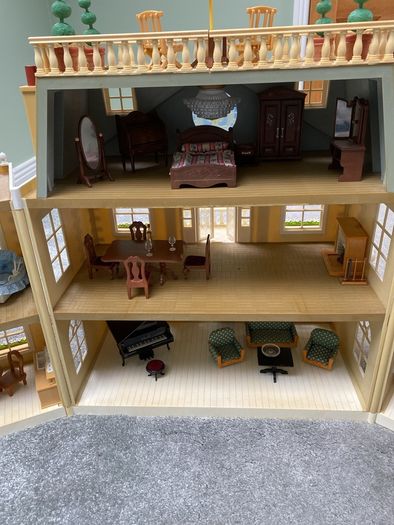 Sylvanian Hotel and families