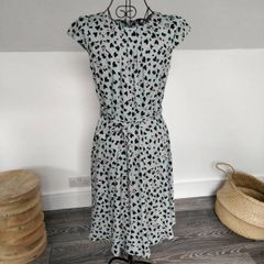 Brand new Billie & Blossom dress size 8