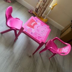 kids table and chair