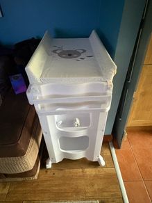 baby changer and bath