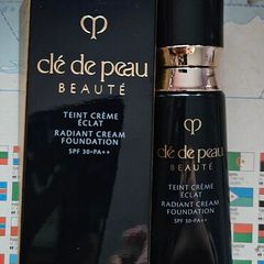 Cle De Peau Radiant Cream Foundation SPF30 PA++ in Shade I01