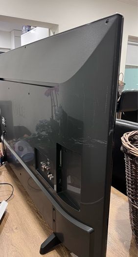 TV LG 49LH590V. Size: 49 inches. Year: 2017