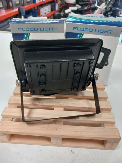 2 pcs x 20 Watt Spot Light LED Brand New in Box.